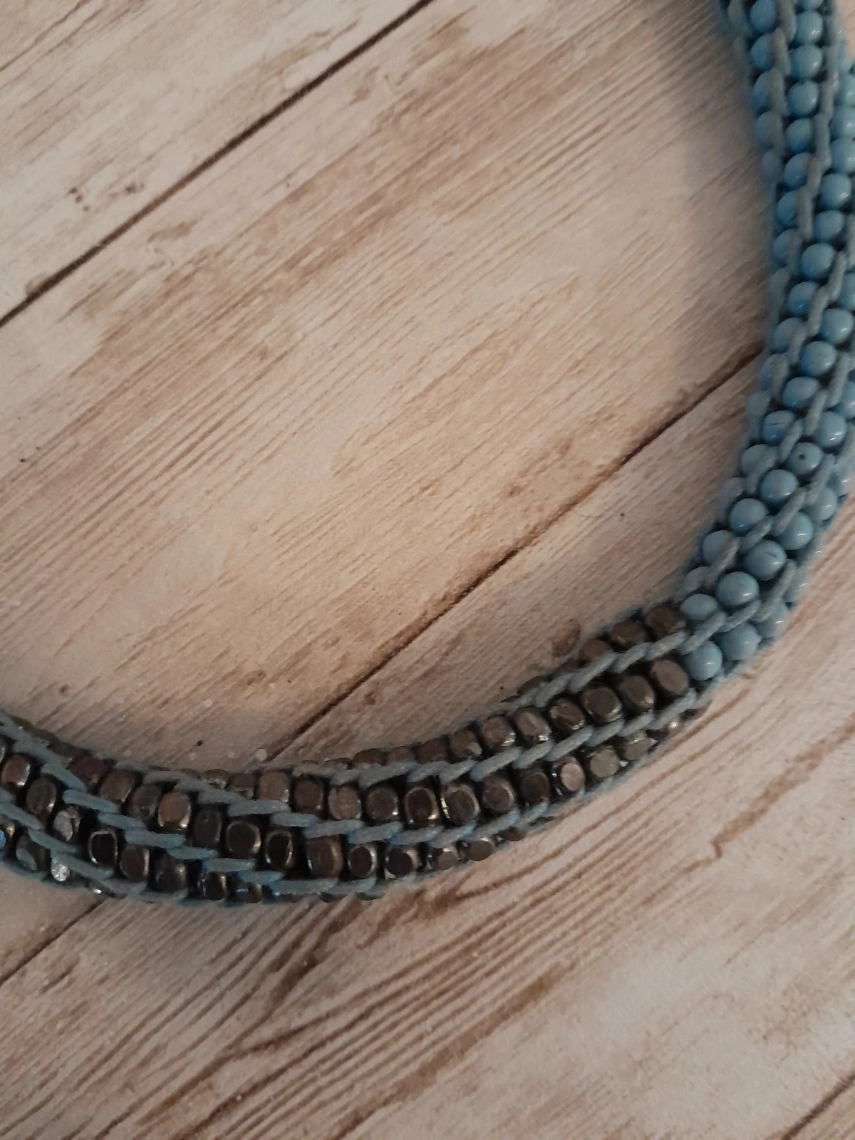 Ras du cou halsband, semi-stijve vorm, lichtblauwe en zwarte kleur – photo 2